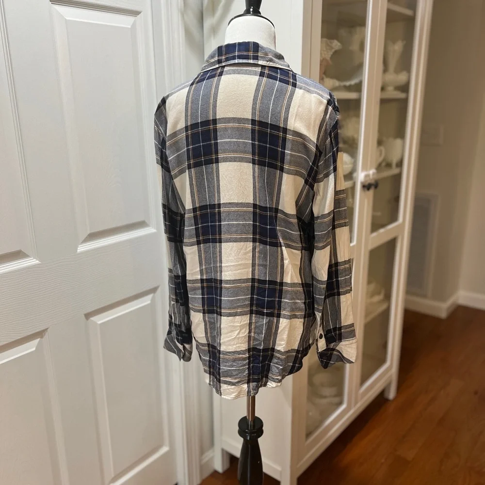 Sanctuary Plaid Button-Down Shirt - Picture 4 of 6